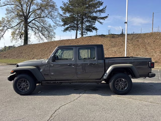 2026 Granite Crystal Metallic Clearcoat Jeep Gladiator Sport 4X4 Truck
