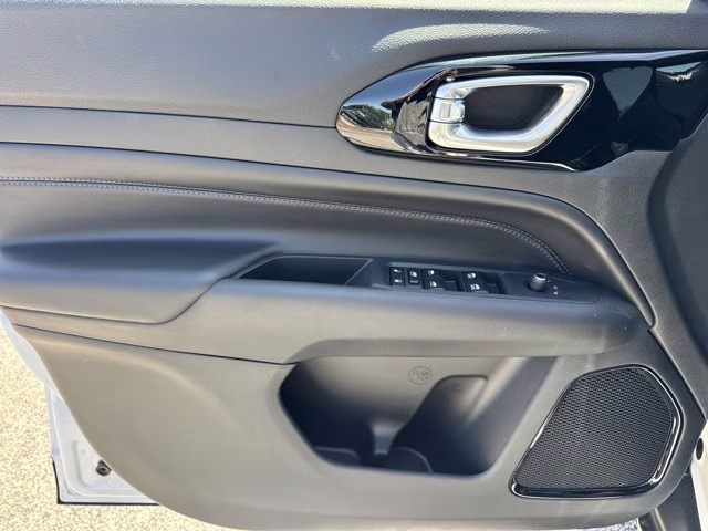 2026 Bright White Clearcoat Jeep Compass Latitude Altitude 4X4 SUV