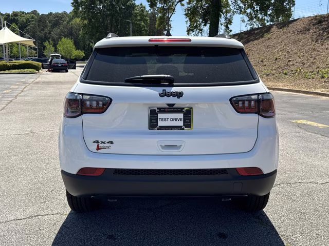 2026 Bright White Clearcoat Jeep Compass Latitude Altitude 4X4 SUV