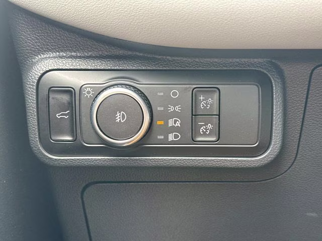 2026 White Metallic Ford Explorer Active RWD SUV