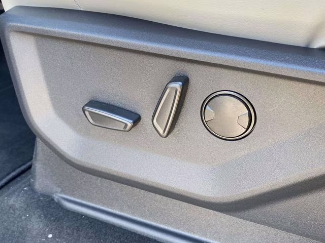 2026 Gray Metallic Ford Expedition Max Active RWD SUV