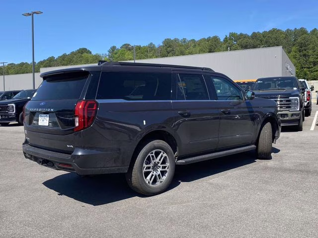 2026 Gray Metallic Ford Expedition Max Active RWD SUV