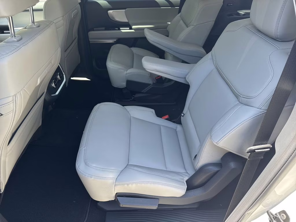 2026 White Ford Expedition Max Active 4X4 SUV