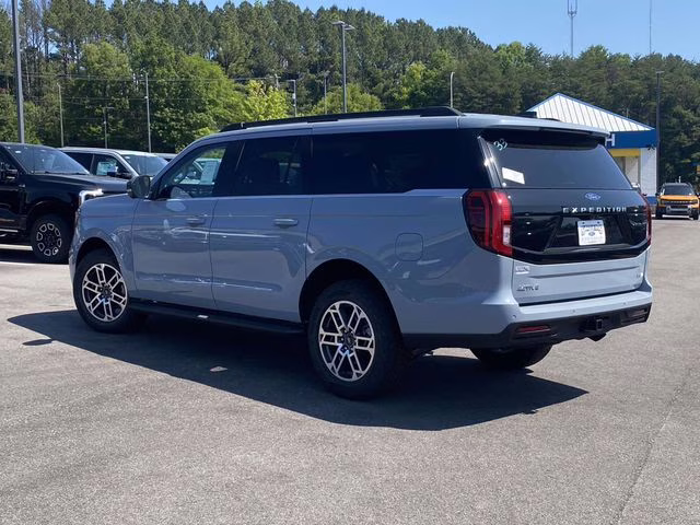 2026 Glacier Gray Metallic Tri-Coat Ford Expedition Max Active 4X4 SUV
