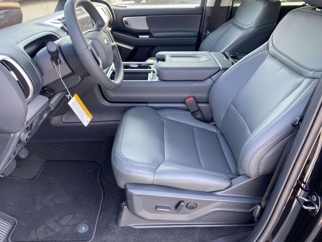 2026 Black Metallic Ford Expedition Active 4X4 SUV