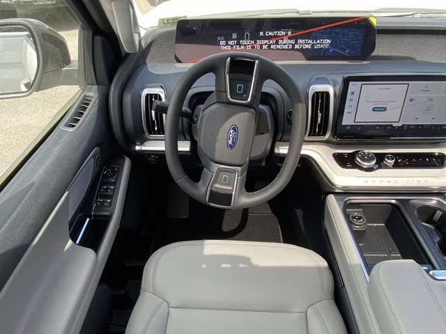 2026 White Ford Expedition Active 4X4 SUV