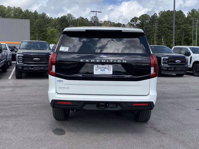 2026 White Ford Expedition Active 4X4 SUV