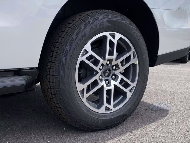2026 White Ford Expedition Active 4X4 SUV