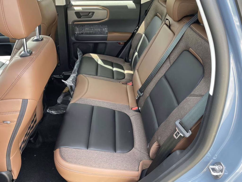 2026 Azure Gray Metallic Tri-Coat Ford Bronco Sport Outer Banks 4X4 SUV