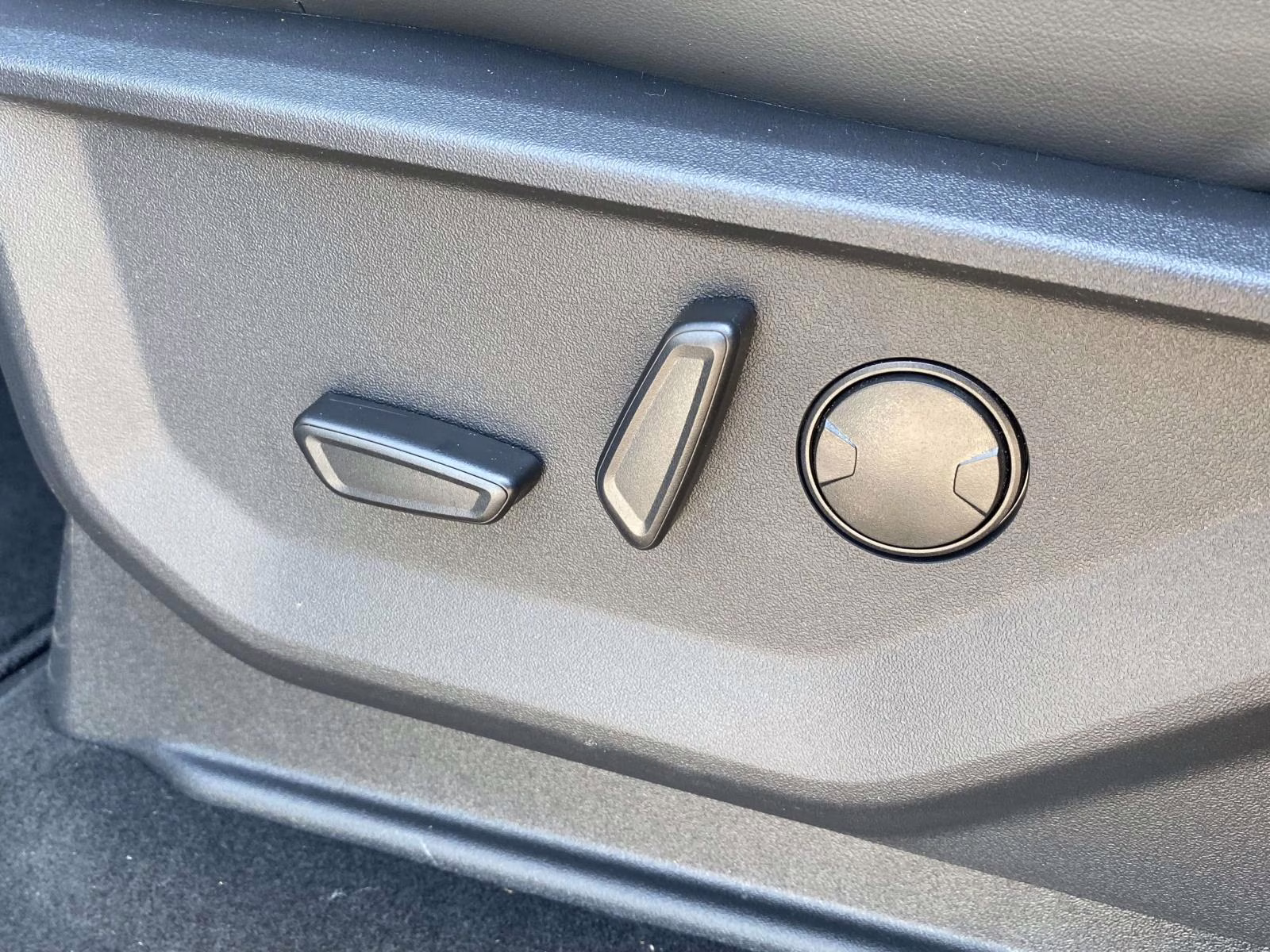 2026 Glacier Gray Metallic Tri-Coat Ford Expedition Max Active 4X4 SUV