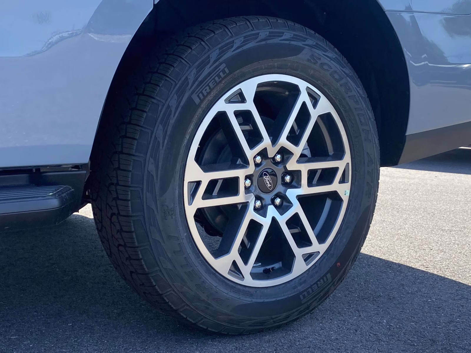 2026 Glacier Gray Metallic Tri-Coat Ford Expedition Max Active 4X4 SUV