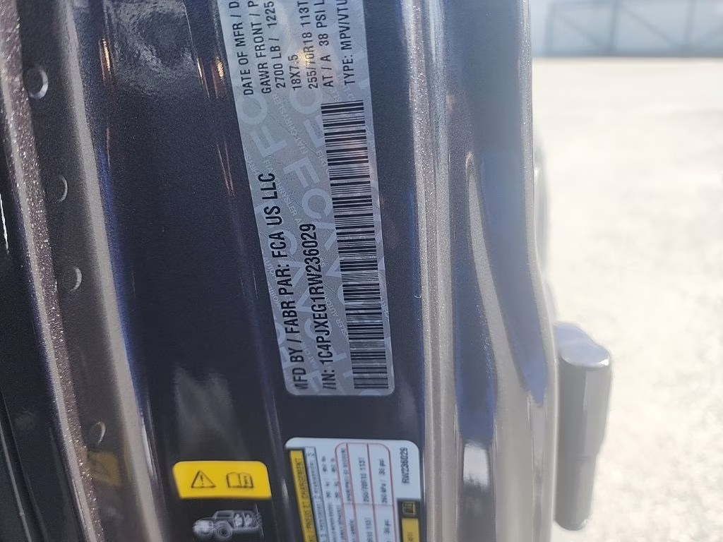 2024 Earl Clearcoat Jeep Wrangler Sahara 4X4 SUV
