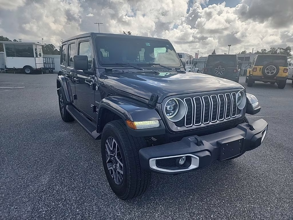 2024 Earl Clearcoat Jeep Wrangler Sahara 4X4 SUV