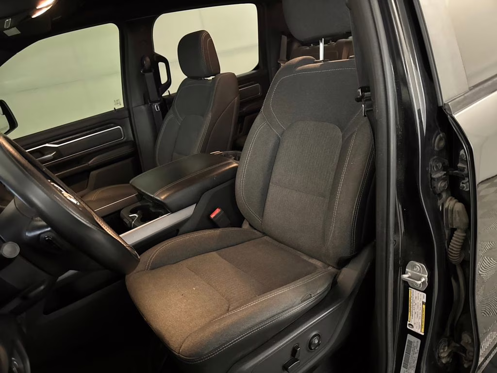 2019 Diamond Black Crystal Pearlcoat Ram 1500 Big Horn/Lone Star RWD Truck
