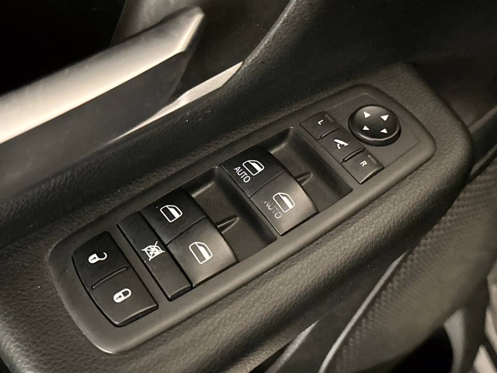 2019 Diamond Black Crystal Pearlcoat Ram 1500 Big Horn/Lone Star RWD Truck