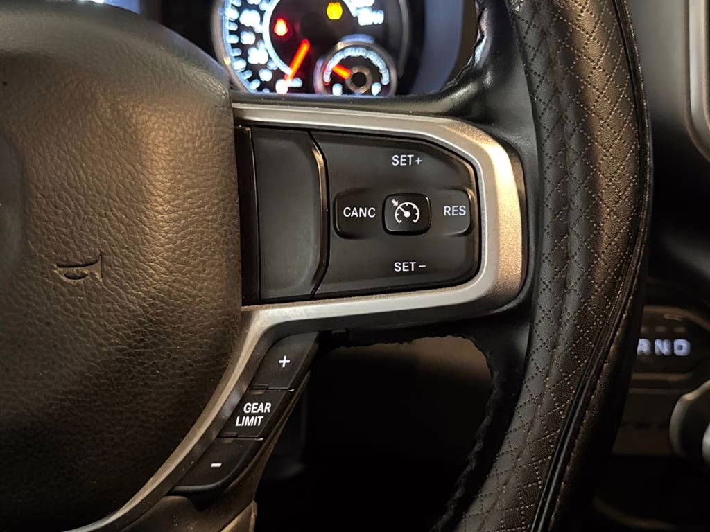 2019 Diamond Black Crystal Pearlcoat Ram 1500 Big Horn/Lone Star RWD Truck