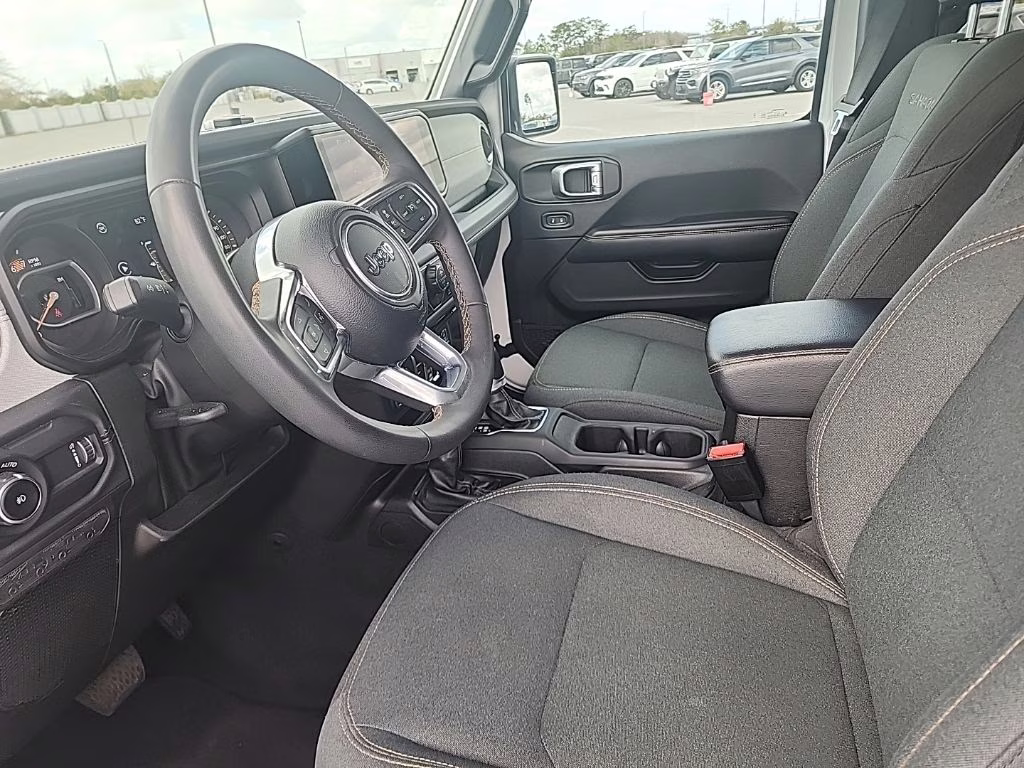 2024 Bright White Clearcoat Jeep Wrangler Sahara 4X4 SUV