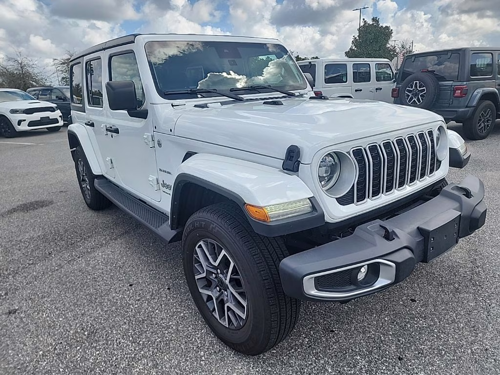 2024 Bright White Clearcoat Jeep Wrangler Sahara 4X4 SUV