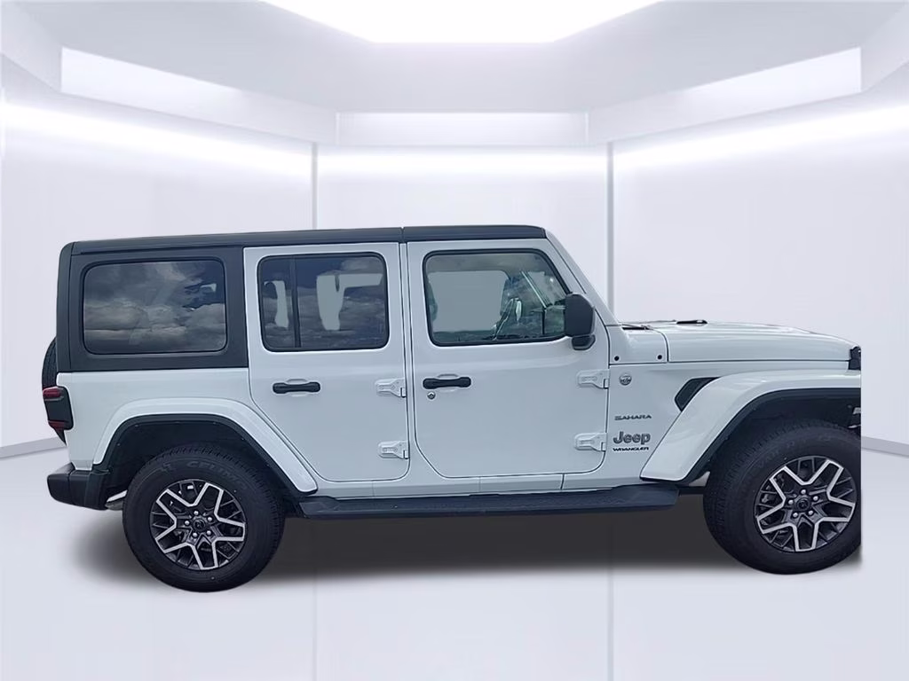 2024 Bright White Clearcoat Jeep Wrangler Sahara 4X4 SUV