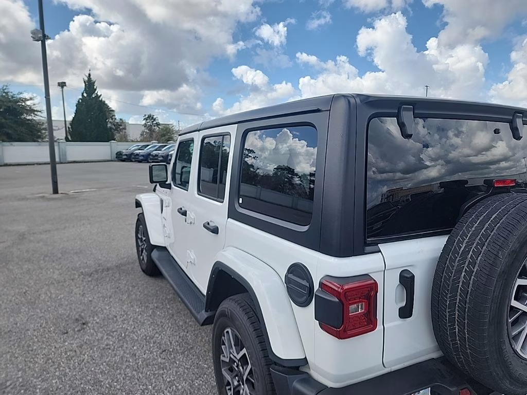 2024 Bright White Clearcoat Jeep Wrangler Sahara 4X4 SUV