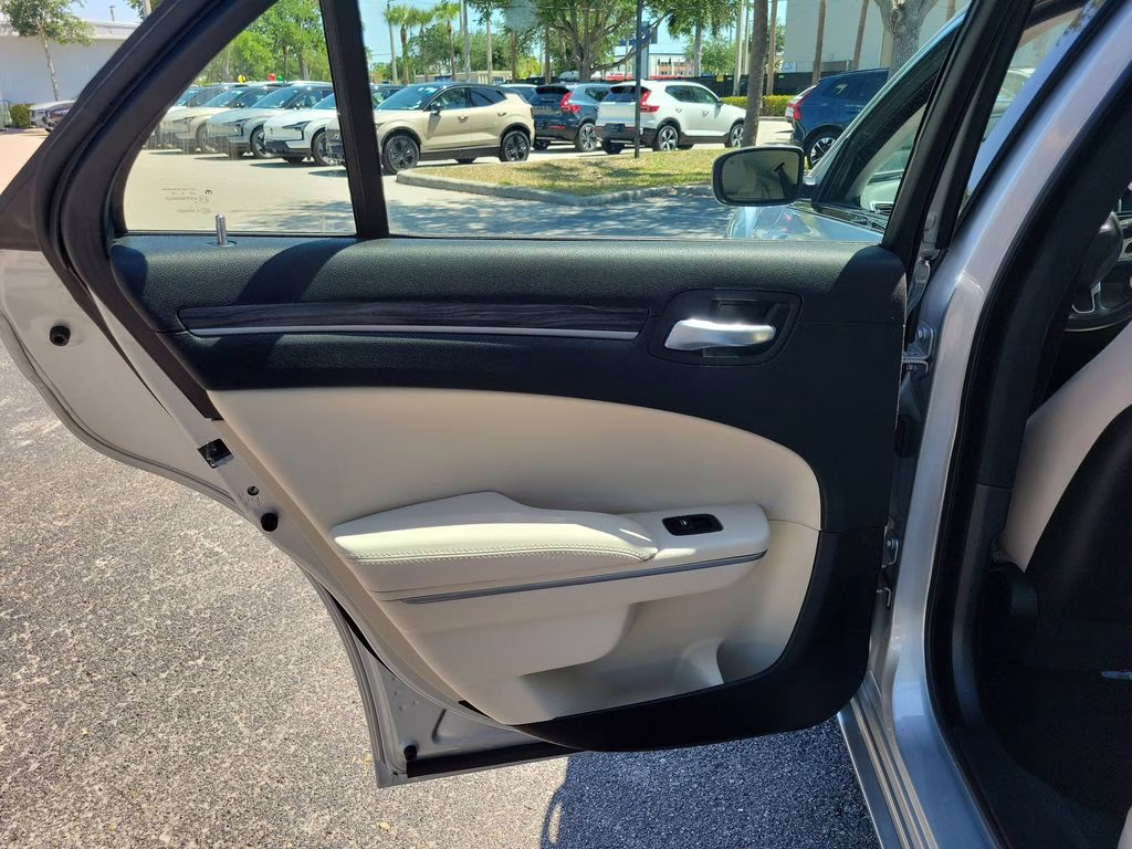 2019 Silver Mist Clearcoat Chrysler 300 Touring L RWD Sedan