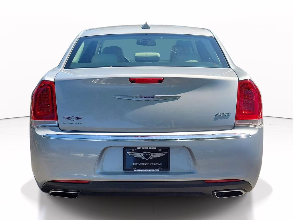 2019 Silver Mist Clearcoat Chrysler 300 Touring L RWD Sedan