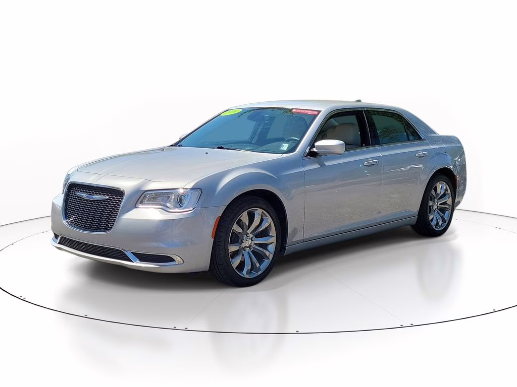 2019 Silver Mist Clearcoat Chrysler 300 Touring L RWD Sedan