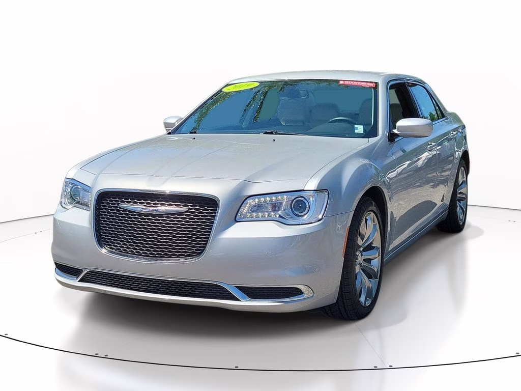 2019 Silver Mist Clearcoat Chrysler 300 Touring L RWD Sedan