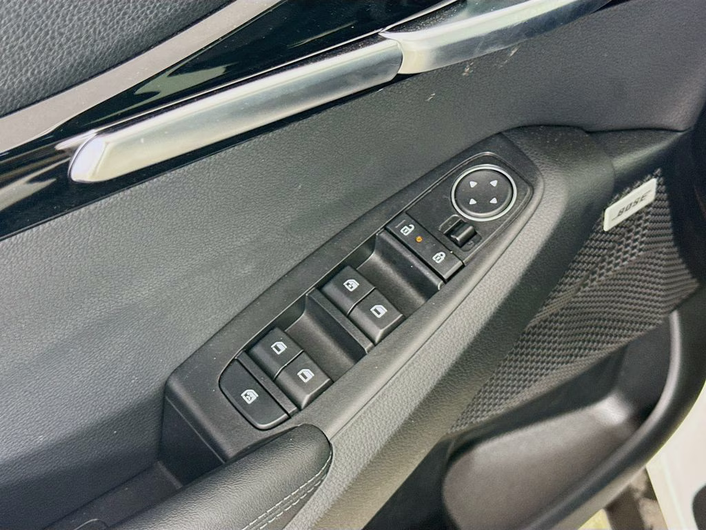 2026 Snow White Pearl Kia Seltos SX AWD SUV