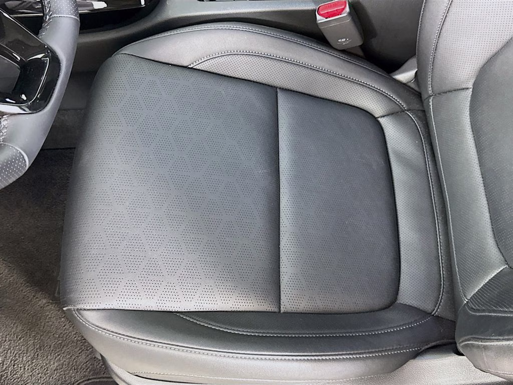 2026 Snow White Pearl Kia Seltos SX AWD SUV