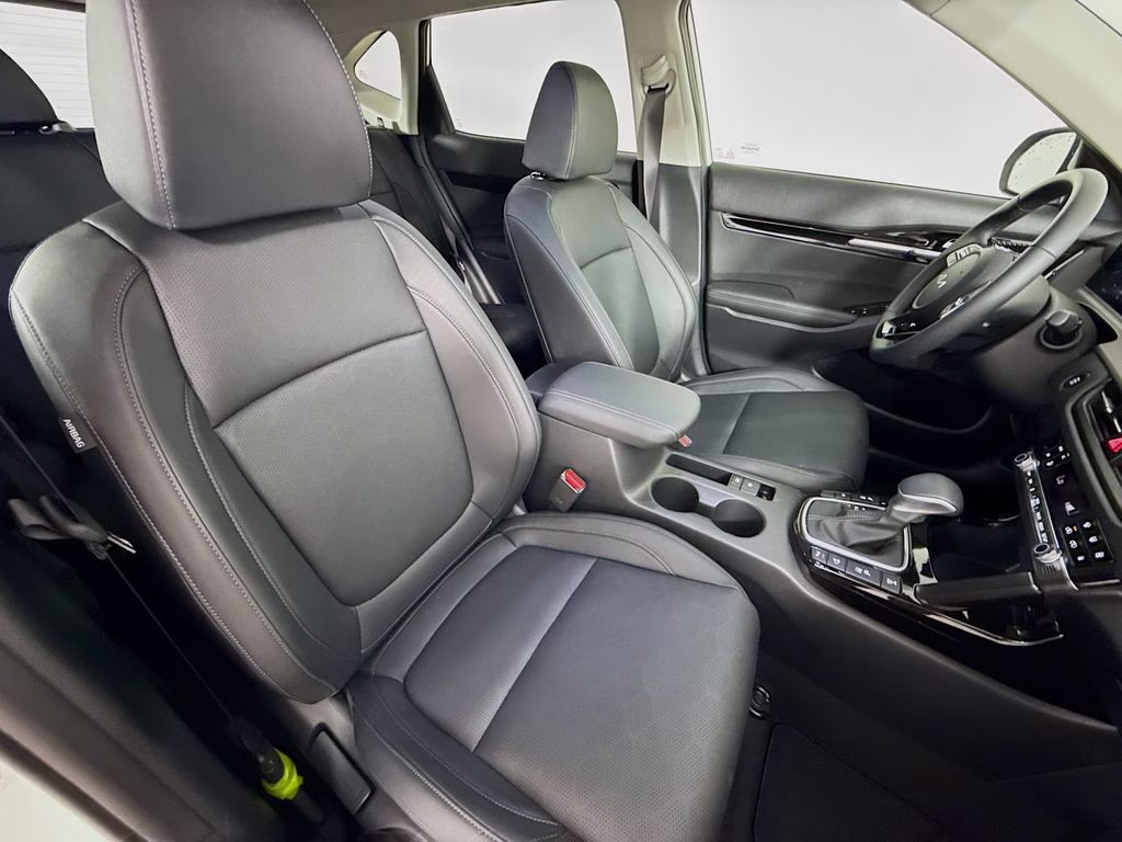 2026 Snow White Pearl Kia Seltos SX AWD SUV