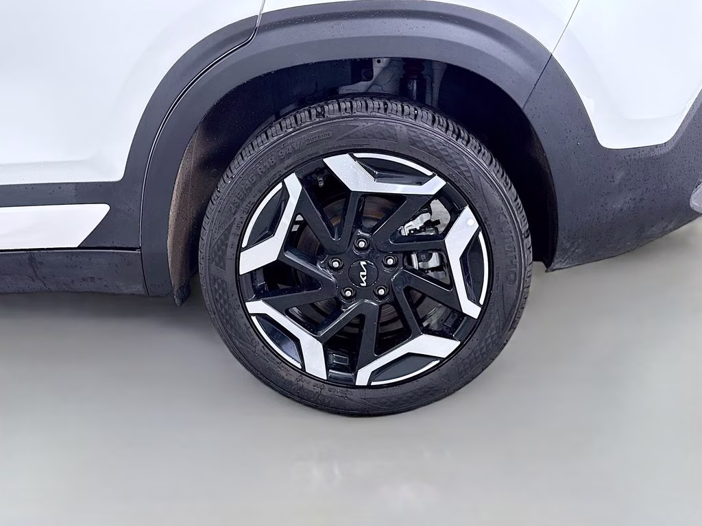 2026 Snow White Pearl Kia Seltos SX AWD SUV