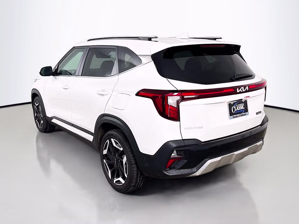 2026 Snow White Pearl Kia Seltos SX AWD SUV