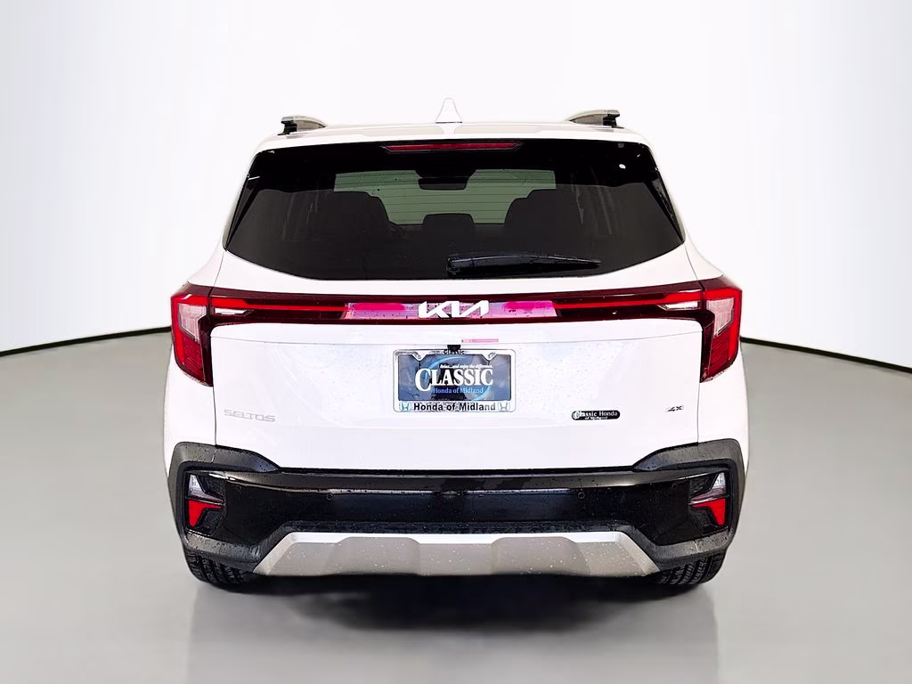 2026 Snow White Pearl Kia Seltos SX AWD SUV