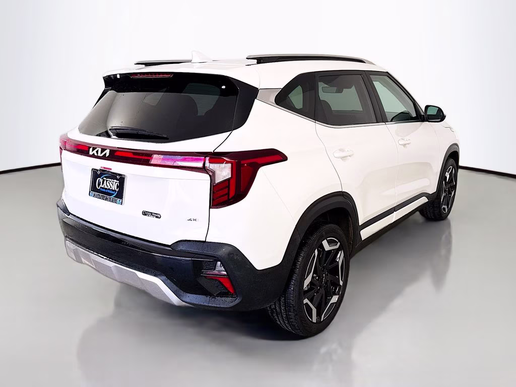2026 Snow White Pearl Kia Seltos SX AWD SUV