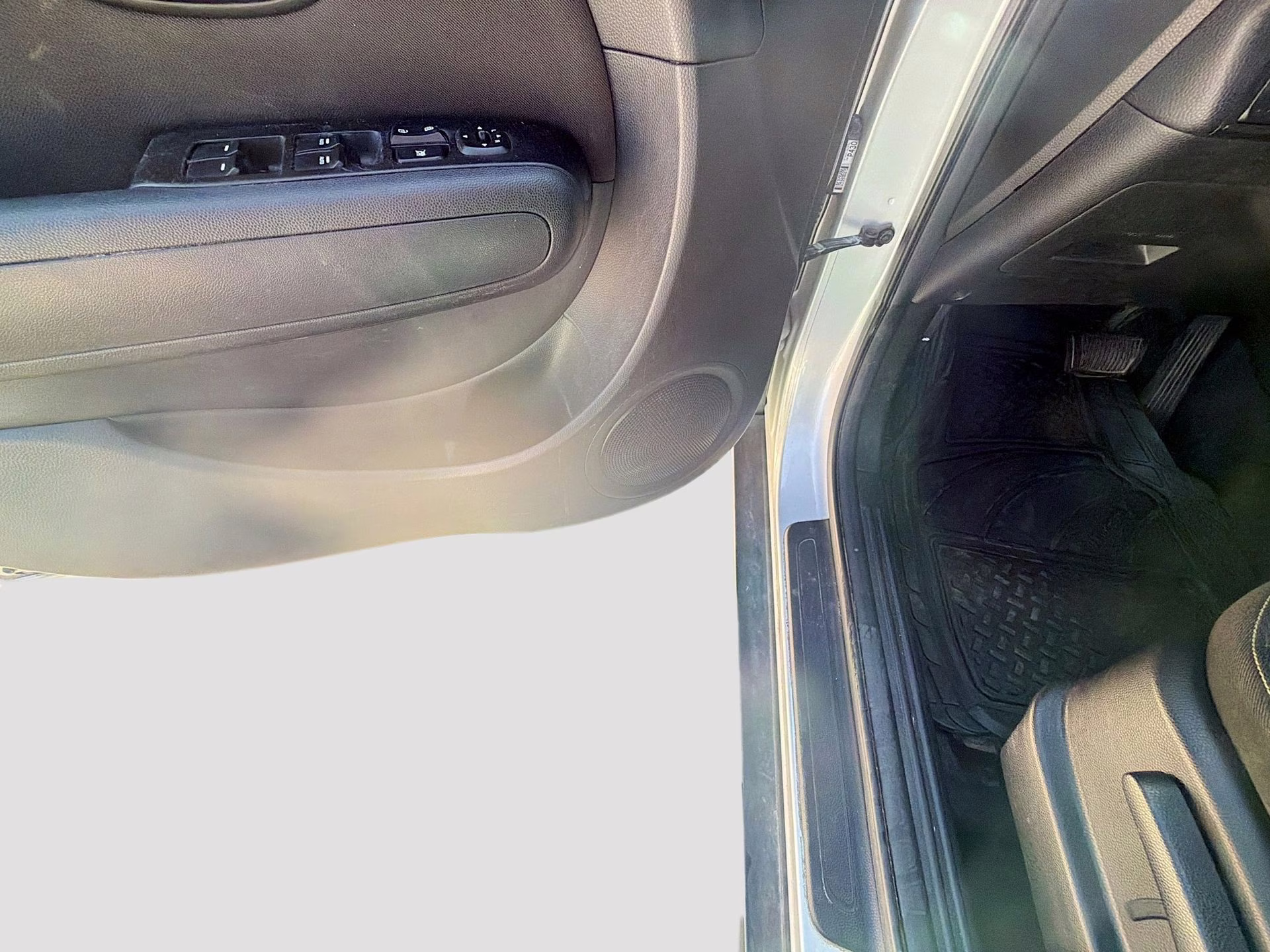 2016 Bright Silver Kia Soul Plus FWD Hatchback