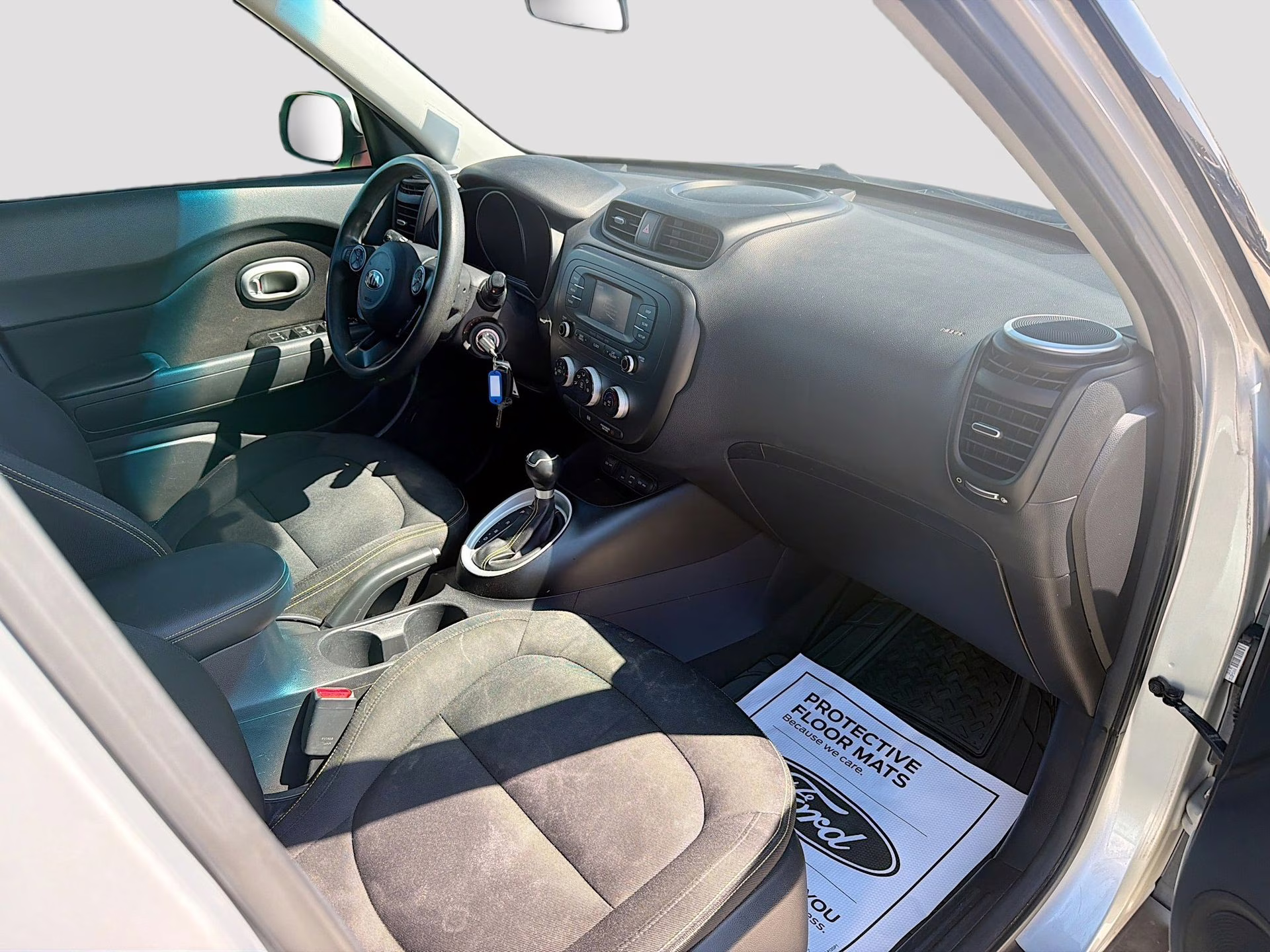 2016 Bright Silver Kia Soul Plus FWD Hatchback