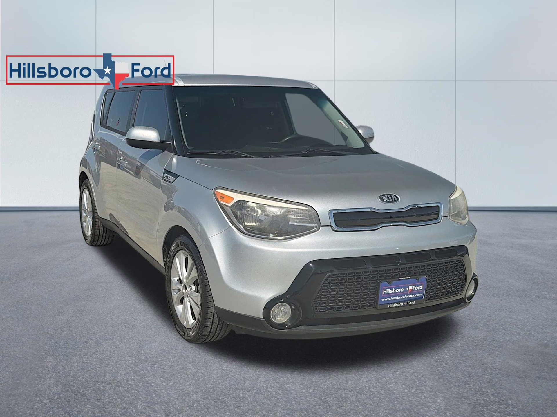 2016 Bright Silver Kia Soul Plus FWD Hatchback