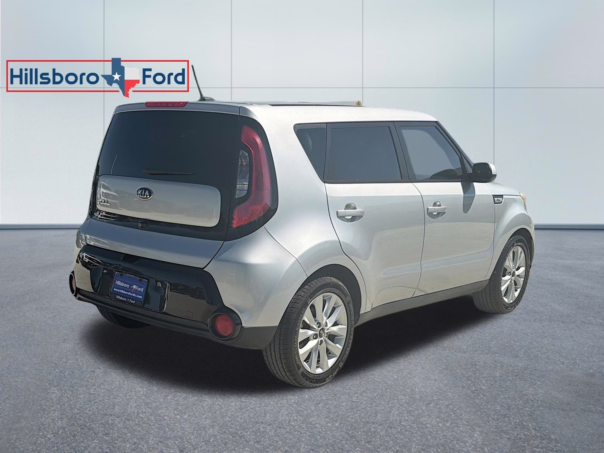 2016 Bright Silver Kia Soul Plus FWD Hatchback