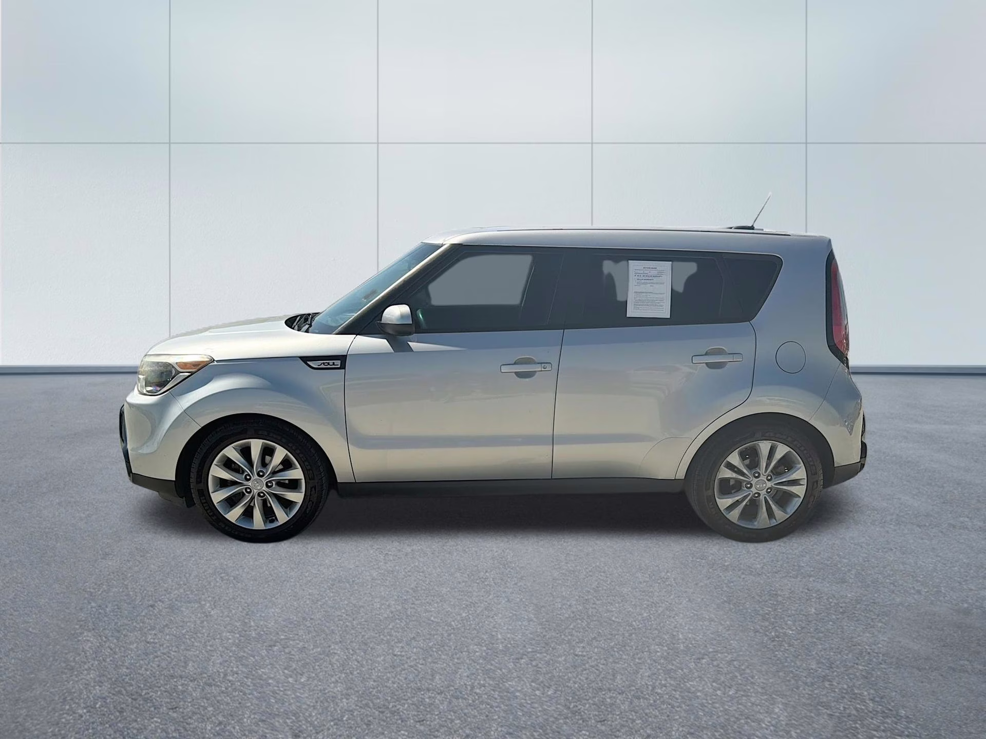 2016 Bright Silver Kia Soul Plus FWD Hatchback