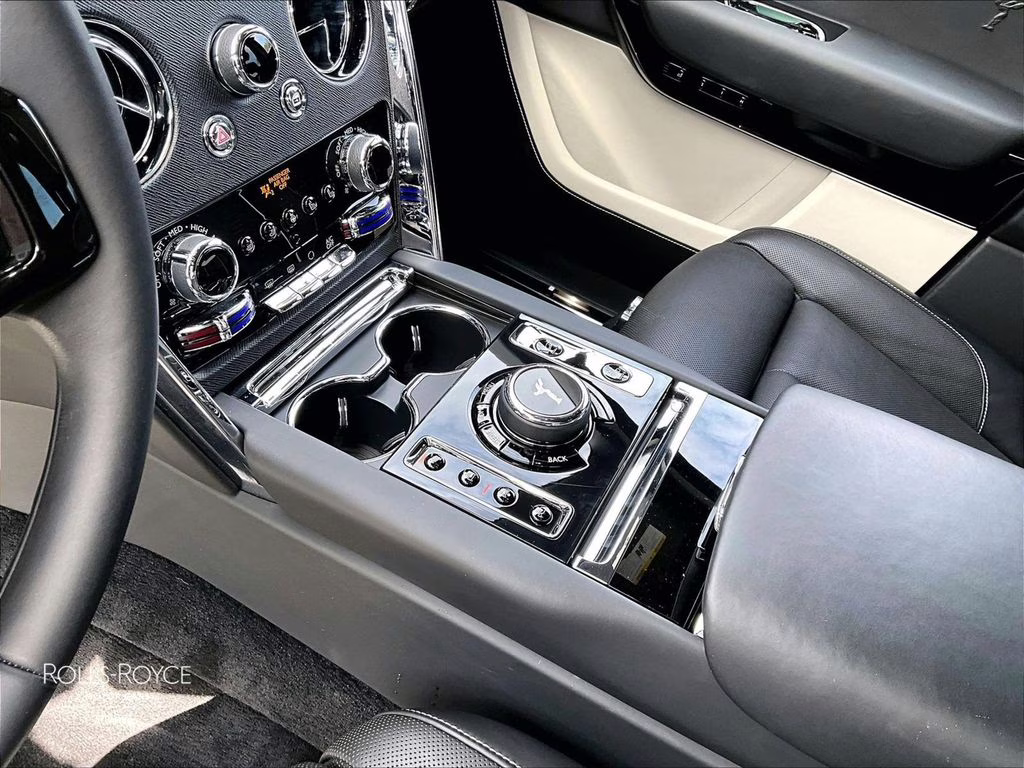 2020 Black Diamond Rolls-Royce Cullinan AWD SUV