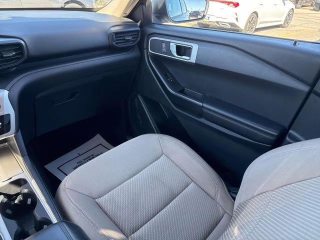 2021 Iconic Silver Metallic Ford Explorer Base 4X4 SUV