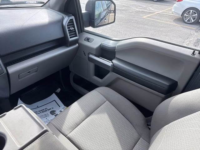 2019 Blue Ford F-150 XLT 4X4 Truck