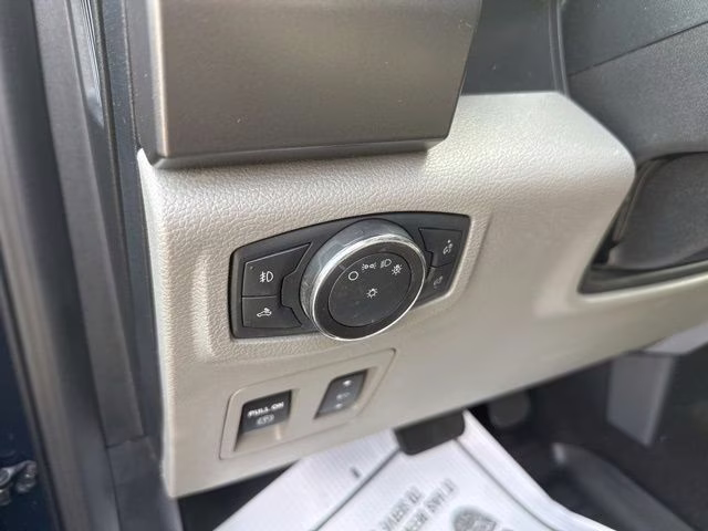 2019 Blue Ford F-150 XLT 4X4 Truck