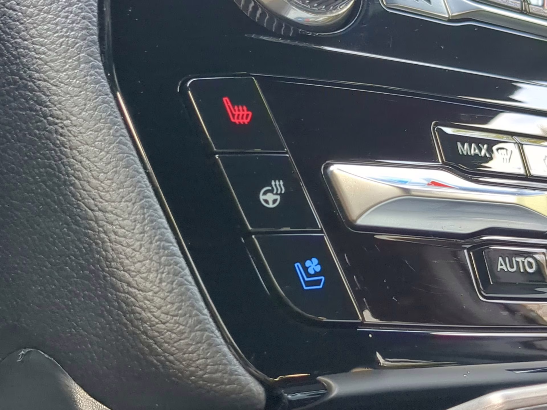 2023 Rapid Red Metallic Tinted Clearcoat Ford Explorer ST 4X4 SUV