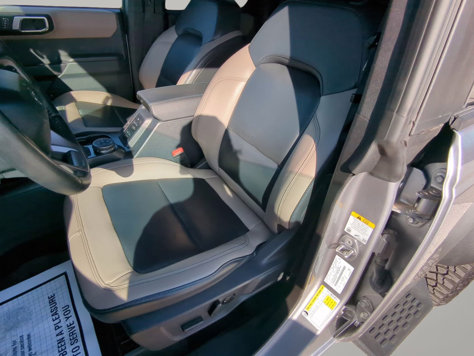 2024 Iconic Silver Metallic Ford Bronco Wildtrak 4X4 Convertible