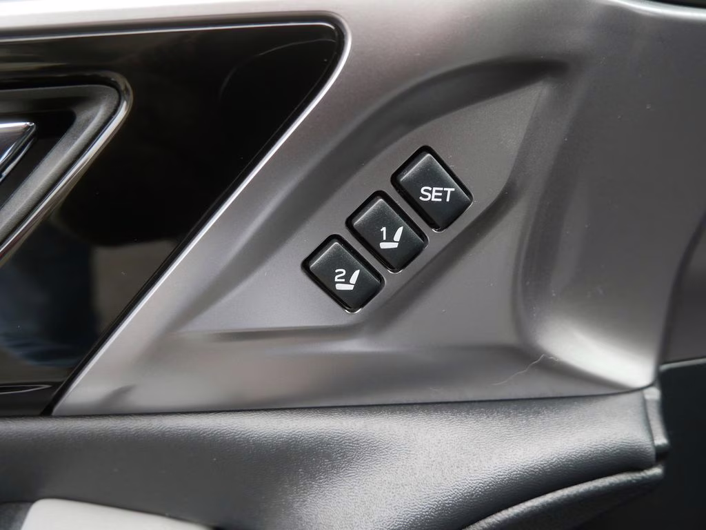 2024 Ice Silver Metallic Subaru Outback Limited AWD SUV