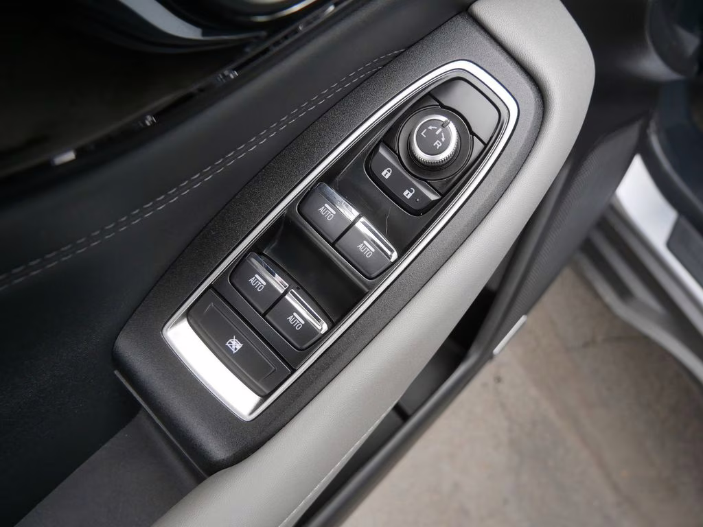 2024 Ice Silver Metallic Subaru Outback Limited AWD SUV