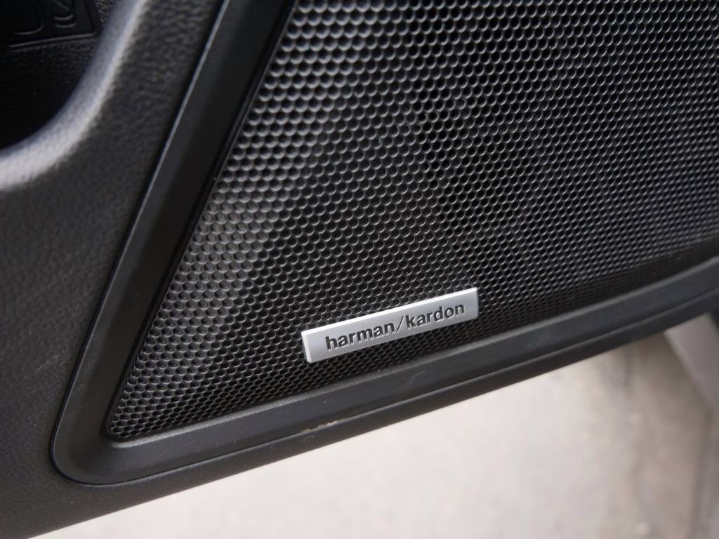 2024 Ice Silver Metallic Subaru Outback Limited AWD SUV