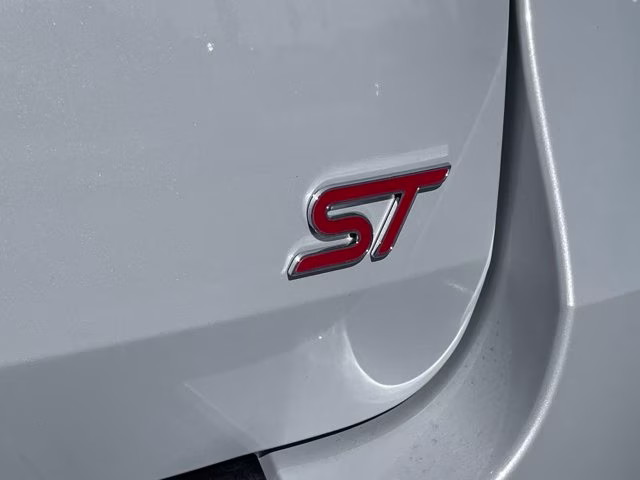 2026 Space White Metallic Ford Explorer ST RWD SUV